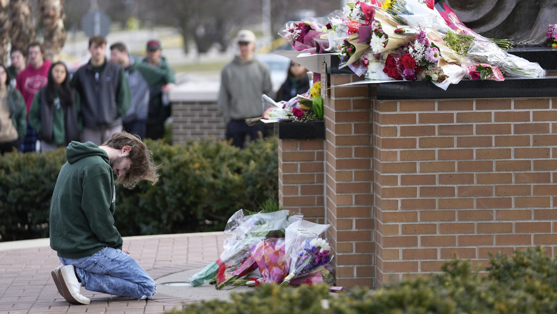 El tirador de la Universidad de Míchigan llevaba una nota con amenazas a dos escuelas de EE.UU.