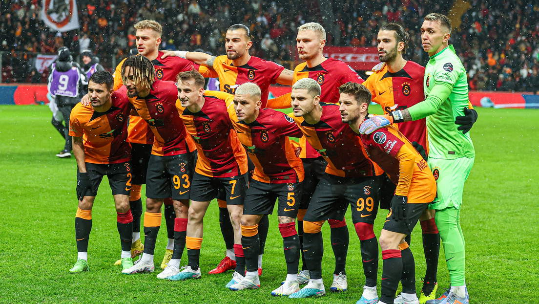Deportistas del Galatasaray renuncian a sus sueldos para ayudar a las víctimas de los terremotos de Turquía