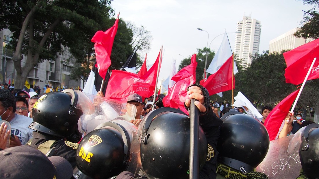 Amnistía Internacional denuncia uso "ilegítimo de armas letales" para reprimir protestas en Perú