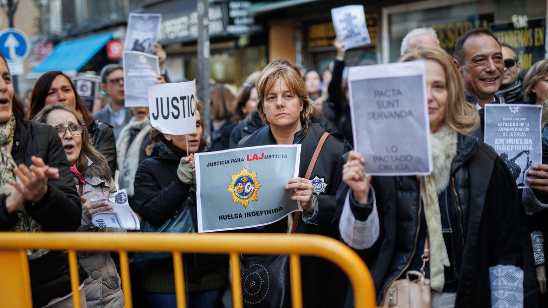 La Justicia española en plena congestión por casi un mes de huelga de los letrados judiciales