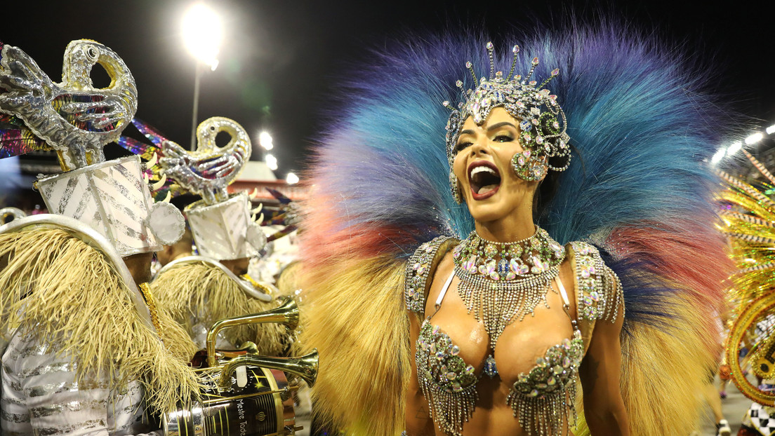 Carnaval de Brasil por dentro: al compás de la alegría en la primera escuela de samba de Sao Paulo