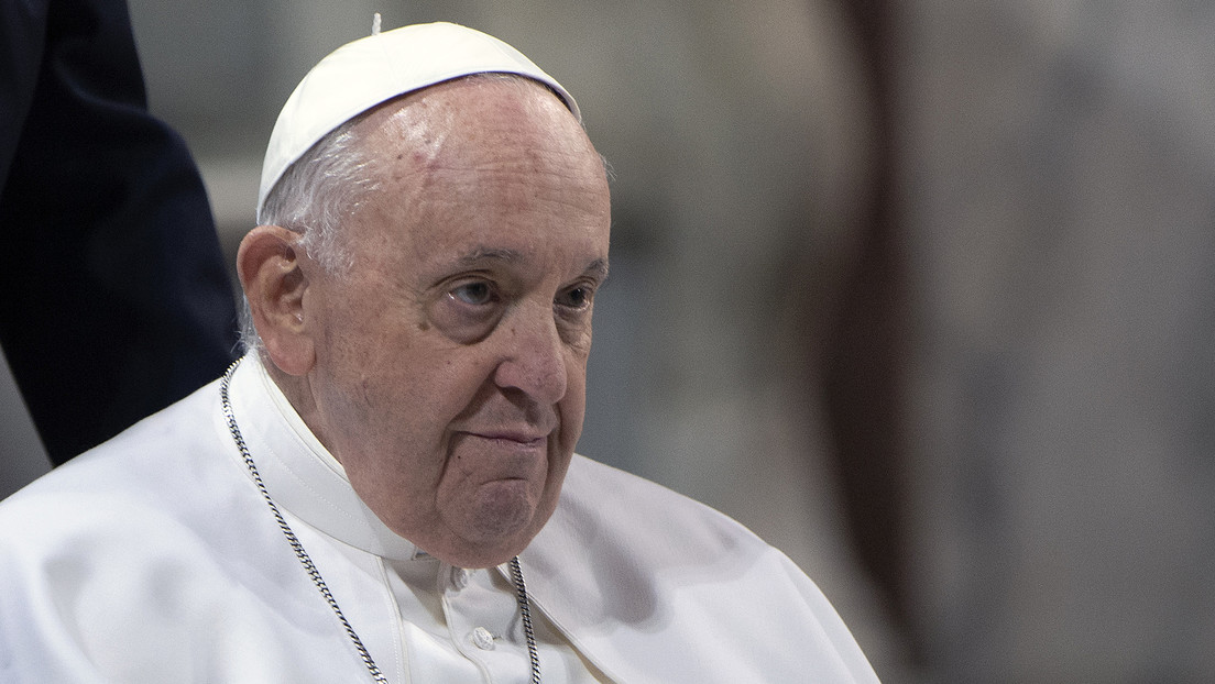 El papa Francisco cancela una audiencia por un "fuerte resfriado"