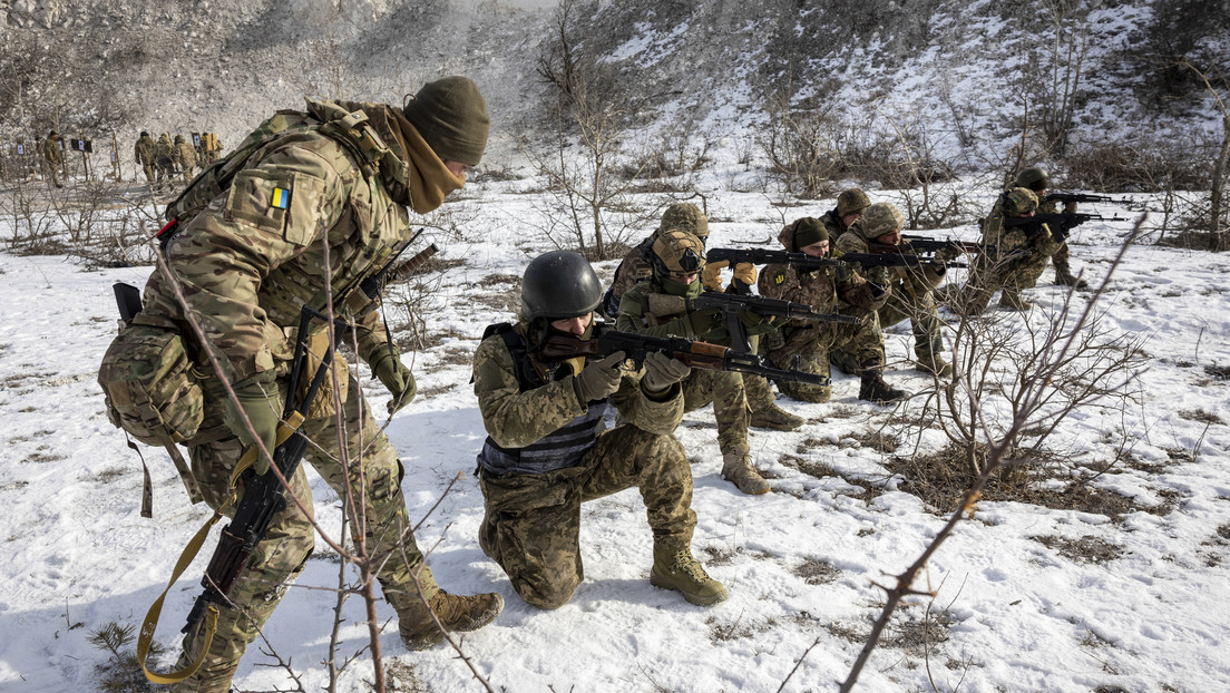 Zelenski afirma que Ucrania se prepara para atacar a Crimea