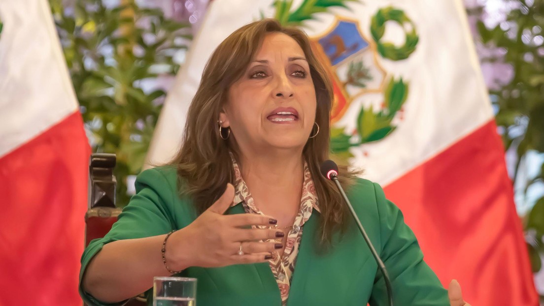 Boluarte dispone la retirada definitiva del embajador peruano en México