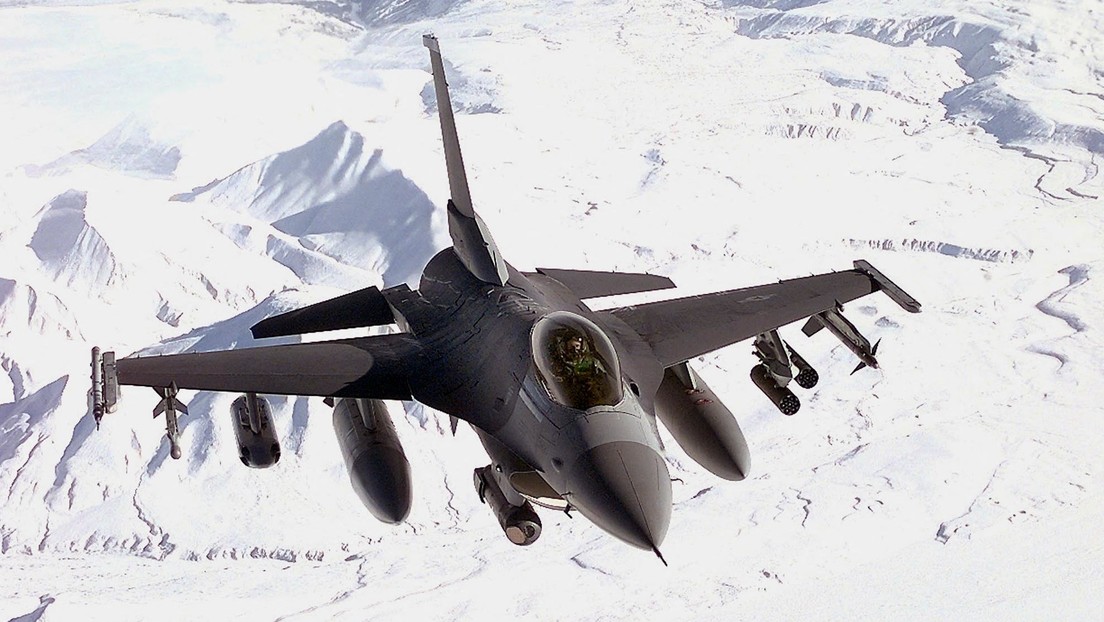 Pentágono: "No tiene sentido" entrenar a los ucranianos en el uso de F-16 que quizá "nunca consigan"