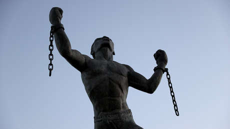 British family will apologize and compensate a Caribbean country for their slave-owning ancestors