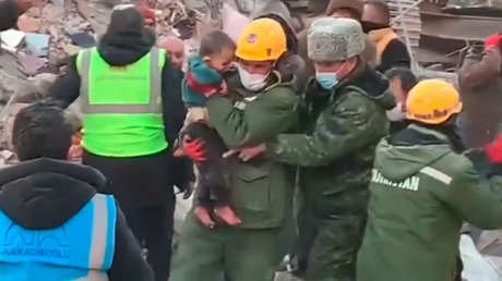 VIDEO: Rescatan a un niño de 3 años en Turquía 158 horas después del sismo