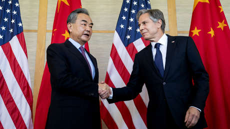 Wang Yi: China no aceptará dictados ni coacción de EE.UU. sobre su relación con Rusia