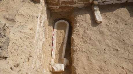 FOTOS: Descubren en Egipto 22 tumbas de tres épocas distintas
