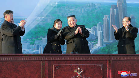 FOTOS: Kim Jong-un asiste de nuevo a un evento no militar con su "amada hija"