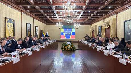 Rusia y Venezuela abordan en Caracas el neocolonialismo occidental y las revoluciones de color
