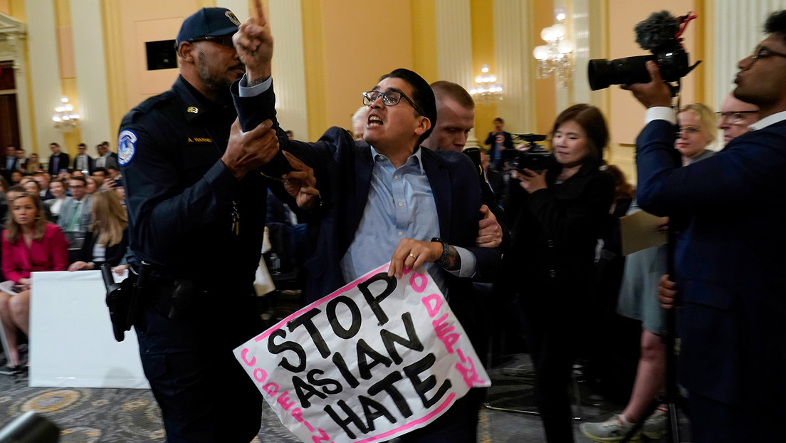 "China no es nuestro enemigo": Activistas interrumpen una sesión en el Congreso de EE.UU. (VIDEO)