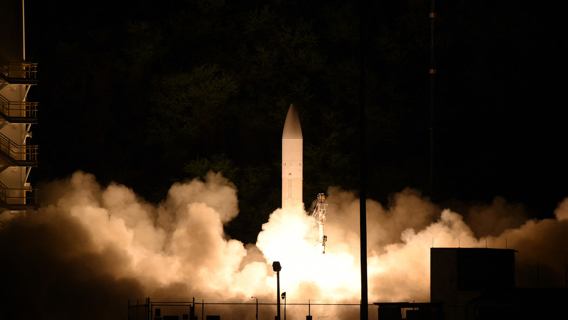 Biden levanta varias restricciones para acelerar la producción de misiles hipersónicos