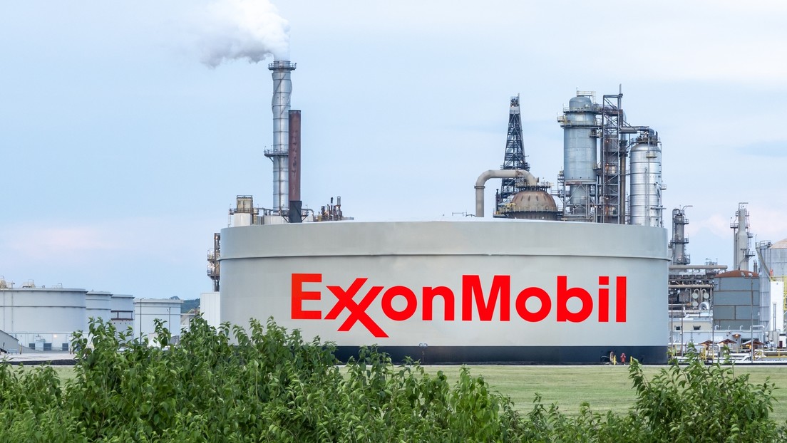 Demandan a ExxonMobil tras hallar nudos de ahorcado en su planta vinculados a actos racistas