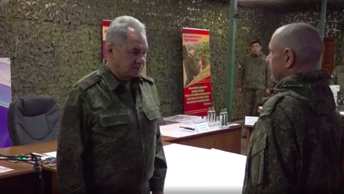 Ministro de Defensa ruso inspecciona una unidad de tropas en la zona de la operación especial