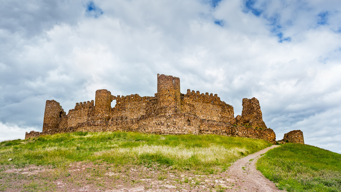Un pueblo español pone a la venta un castillo medieval por 1 euro (pero con una condición)