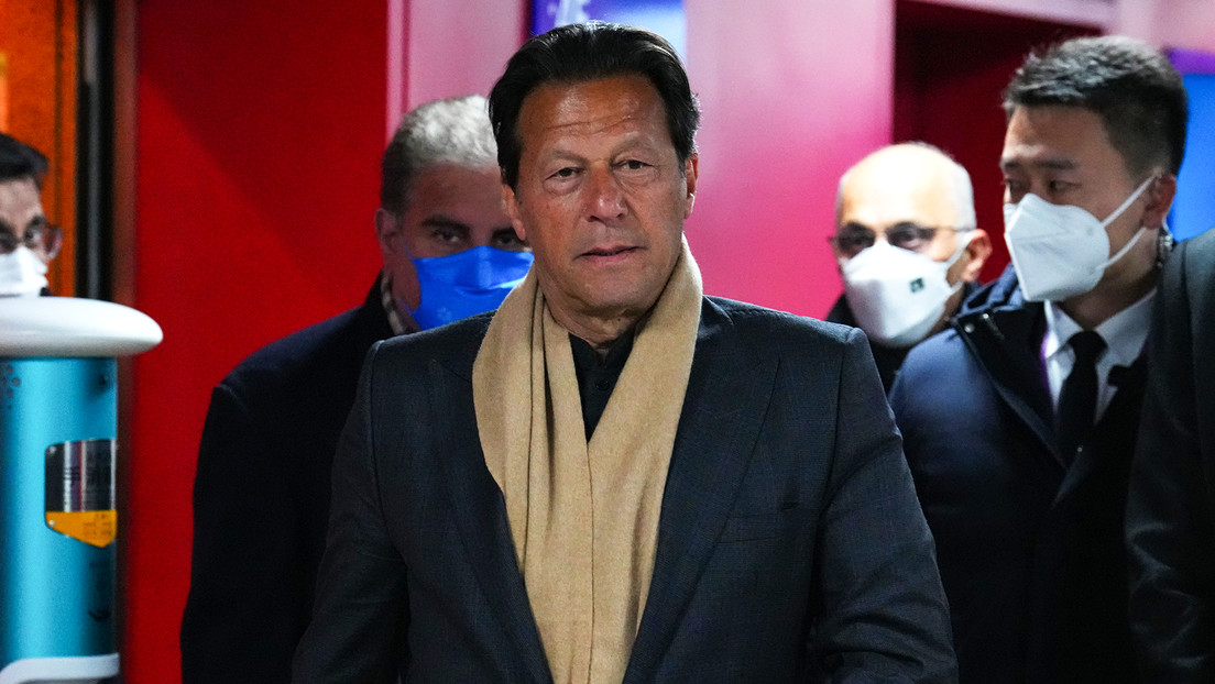 La Policía allana la casa del ex primer ministro pakistaní Imran Khan, pero no logra encontrarlo