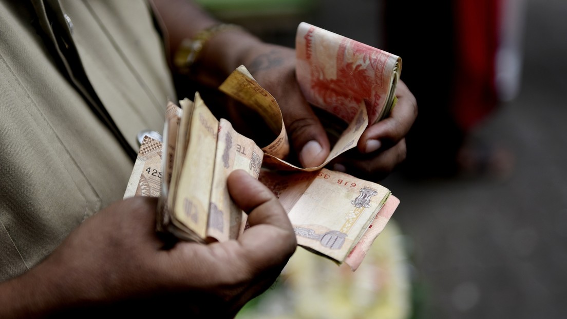 La India sopesa abandonar el dólar de EE.UU. en el comercio bilateral con un país vecino