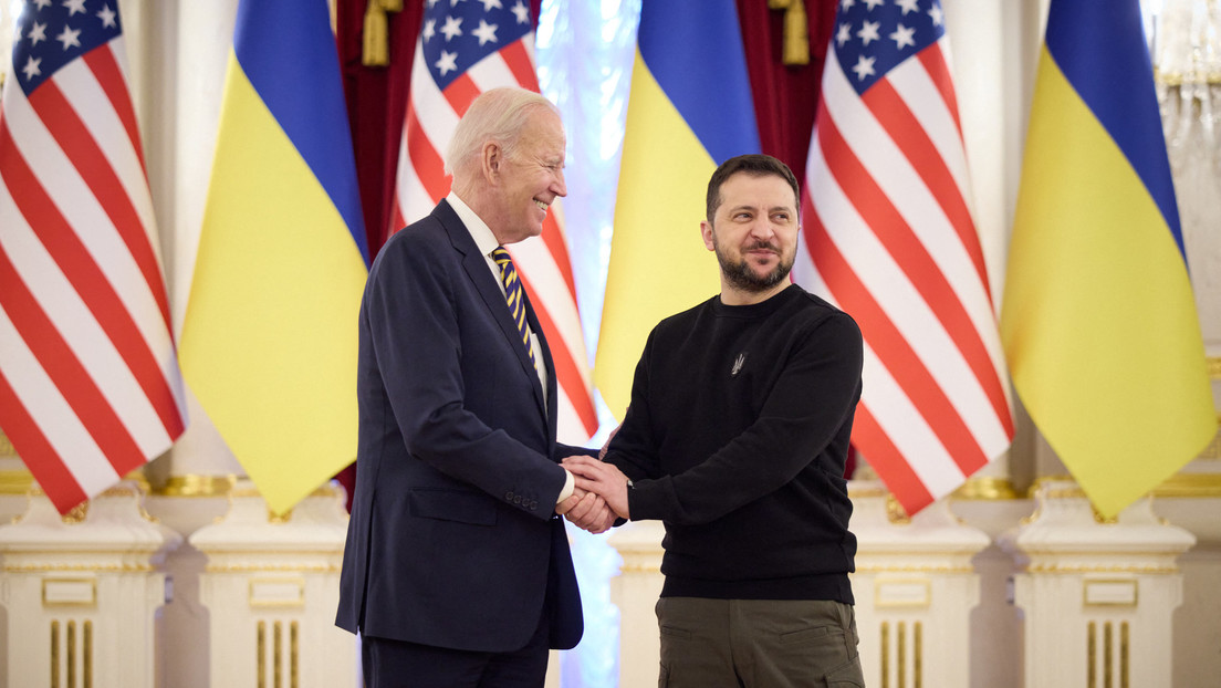 Ex primer ministro ucraniano: Ucrania irá a la bancarrota si deja de recibir "limosnas" de Occidente