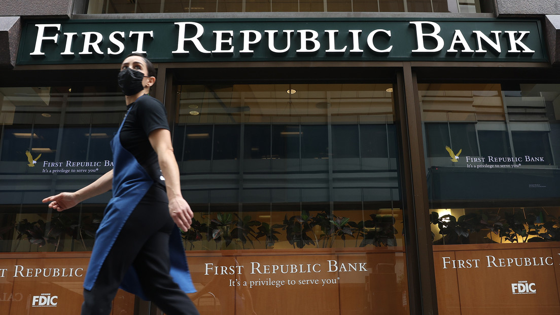 S&P rebaja a 'basura' la categoría de First Republic Bank