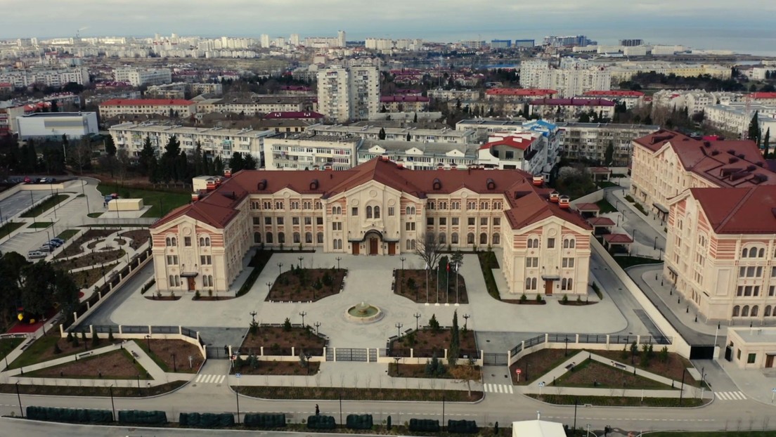 "No tiene análogos": ¿cómo es la nueva escuela de arte en Crimea que visitó Putin? (VIDEO)