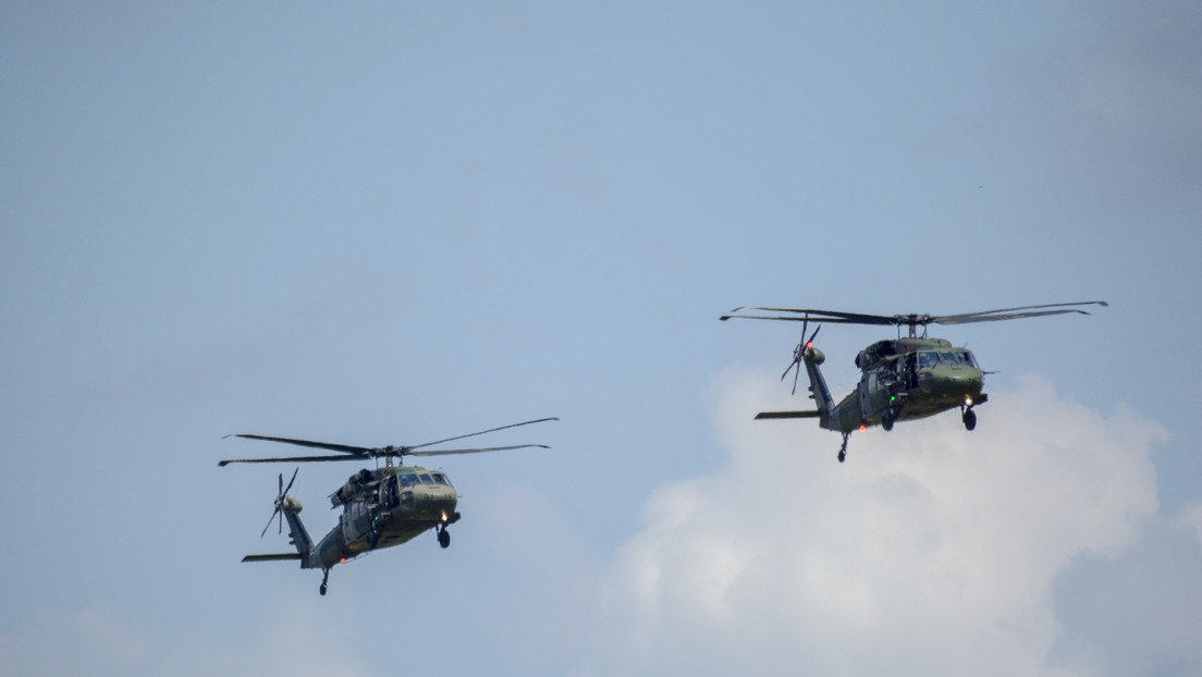 Mueren cuatro militares colombianos al estrellarse en su helicóptero