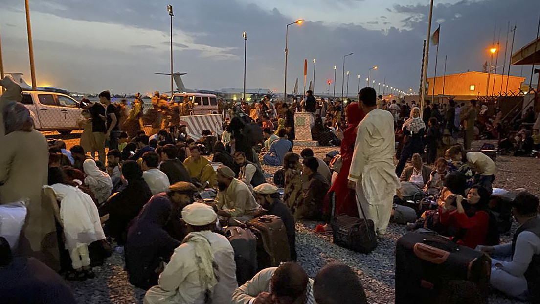 Londres se disculpa con solicitantes de asilo afganos por exigir la aprobación de sus documentos por los talibanes