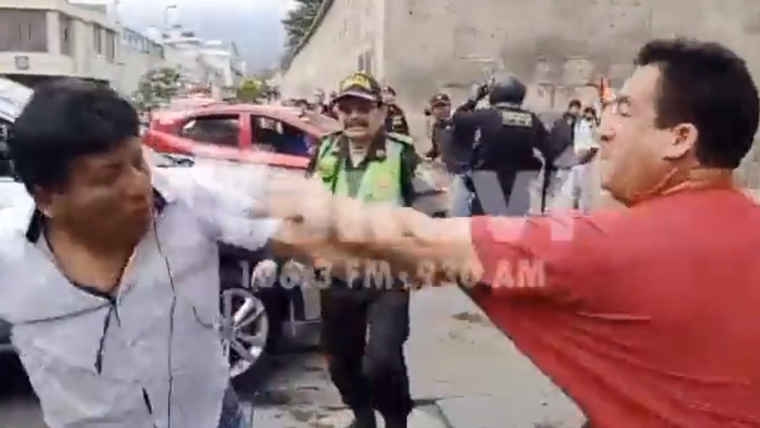 Congresista peruano es agredido y se enfrenta a golpes con un manifestante en Arequipa (VIDEO)