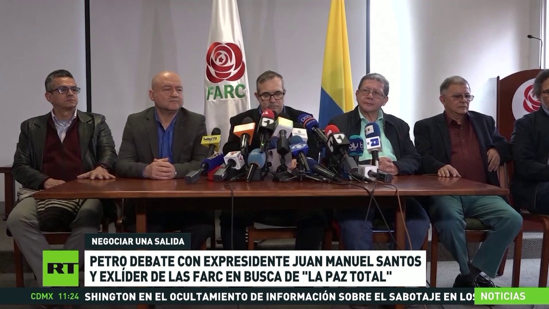 Petro debate con el expresidente Juan Manuel Santos y el exlíder de las FARC la búsqueda de "la paz total"