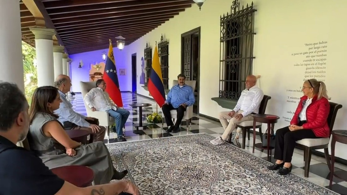 Maduro recibe a Petro en Caracas para fortalecer la agenda bilateral entre Venezuela y Colombia