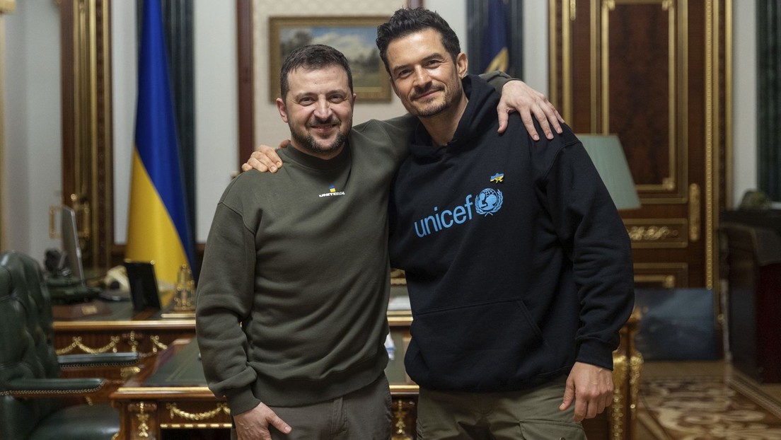 Orlando Bloom se reúne con Zelenski en Kiev