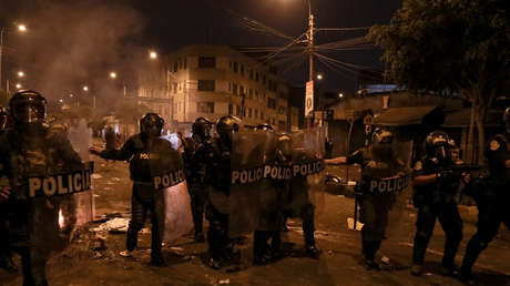 Boluarte responde ante la Fiscalía por muertes en protestas mientras mantiene la represión en Perú