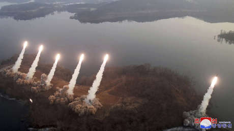 Kim Jong-un llama a intensificar los ejercicios militares de una "guerra real"