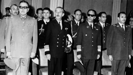 La razón por la que un tribunal ordenó remover el retrato de un almirante de la Armada en Chile