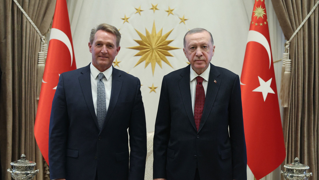 Erdogan aconseja al embajador de EE.UU. en Turquía "que conozca su lugar"
