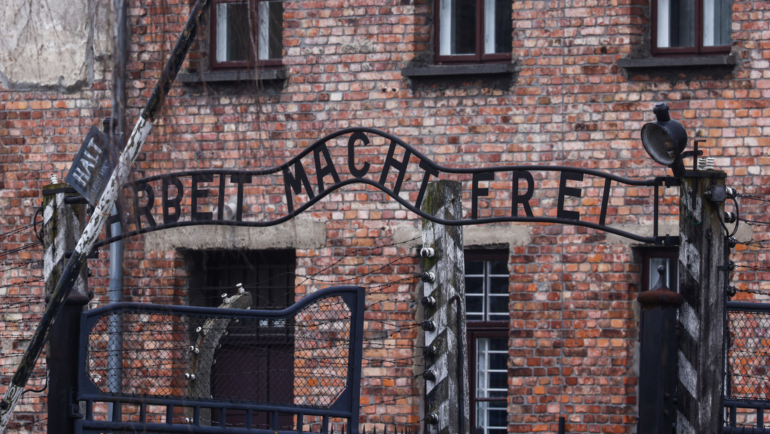 Lluvia de críticas a la WWE por usar una imagen de Auschwitz para promocionar una lucha