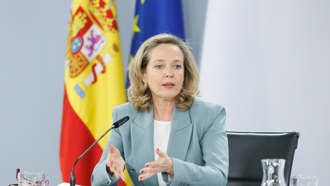 La ministra española de Economía recalca que la UE no puede "dar la espalda" a China