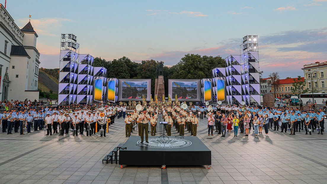 Kiev considera "inaceptable" un estatus que no sea la membresía en la OTAN
