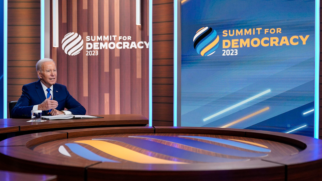 Moscú califica de "locura" el intento de EE.UU. de vincular el control de las exportaciones a la Cumbre por la democracia