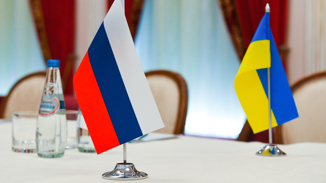 La canciller francesa insta a "restaurar un entorno" para el diálogo entre Rusia y Ucrania