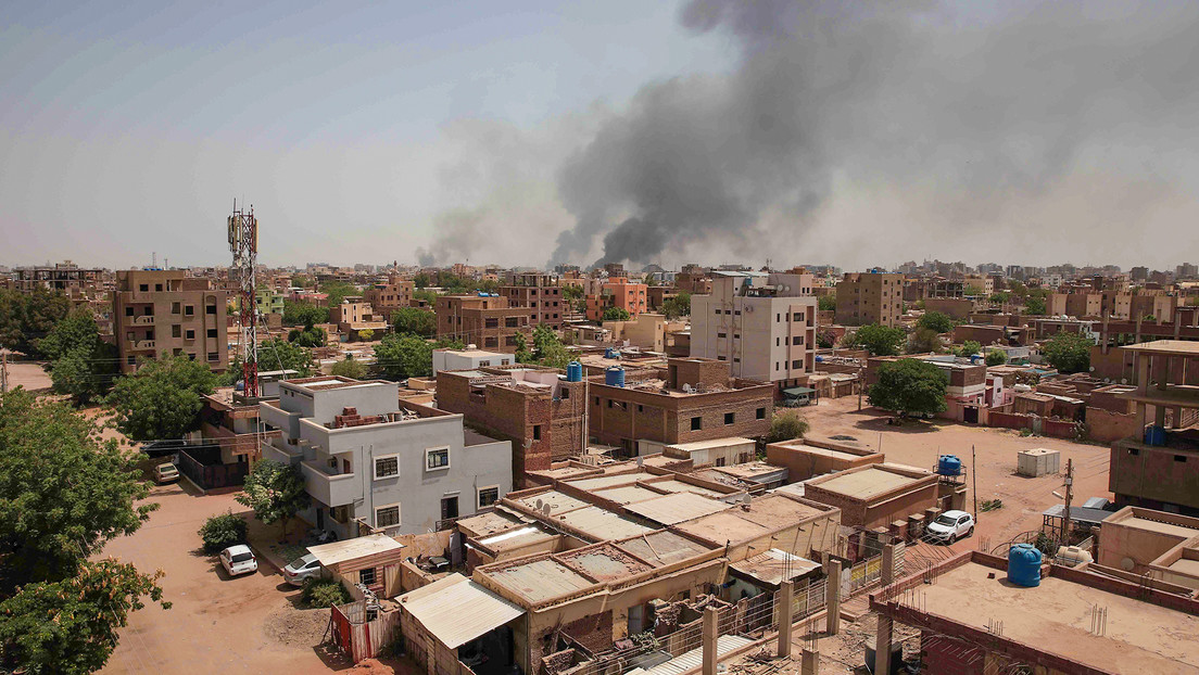 Sudán: Los paramilitares aseguran controlar la sede presidencial en medio de su pugna contra el Ejército