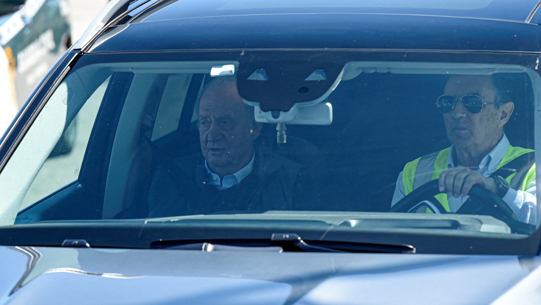 El rey emérito Juan Carlos I aterriza en el norte de España a bordo de un lujoso jet privado