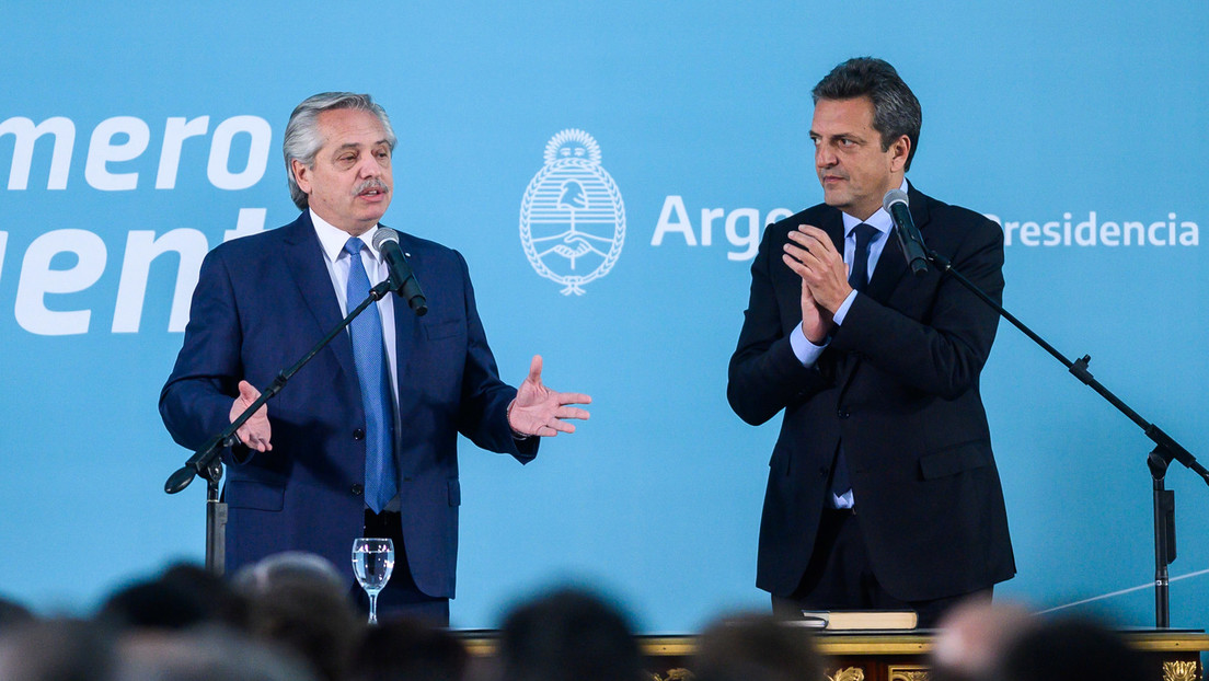 Alberto Fernández se muestra con el ministro de Economía argentino en medio de rumores de renuncia