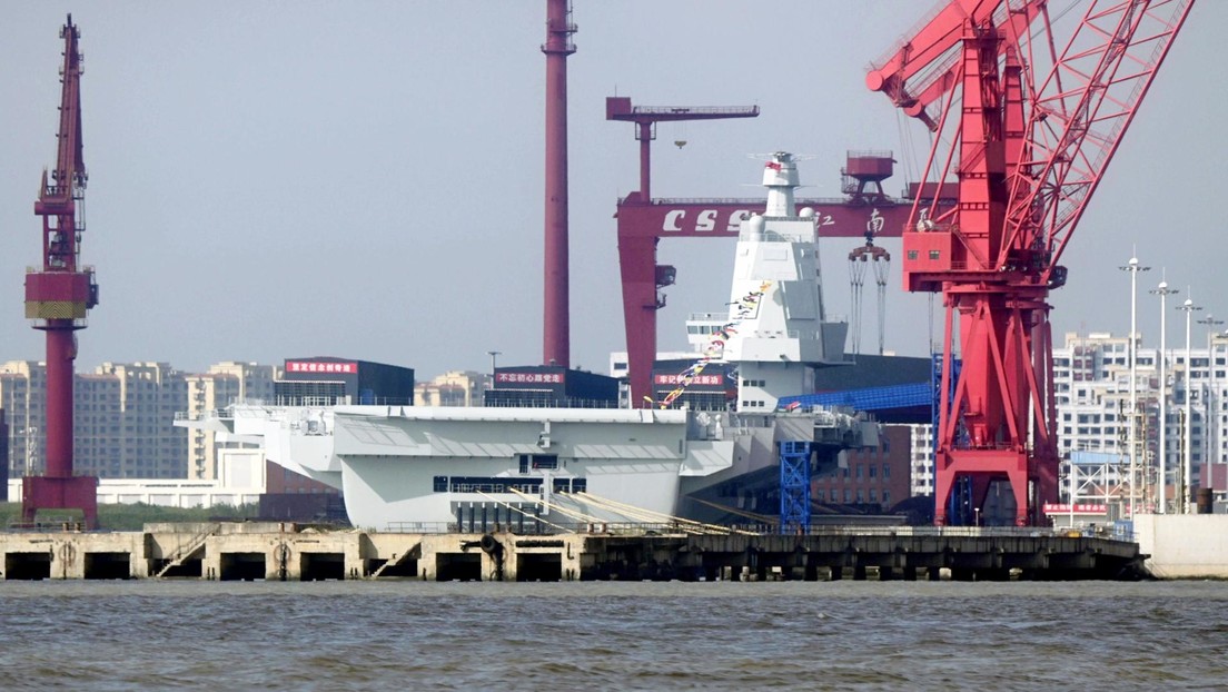 El portaviones más moderno de la Armada de China podrá lanzar "aviones de nuevo tipo"