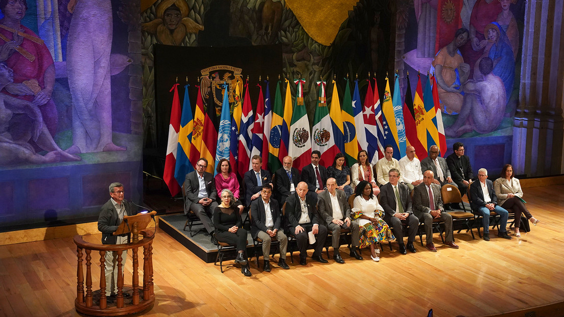 La delegación del Gobierno de Colombia viaja a Cuba para el tercer ciclo del diálogo con el ELN