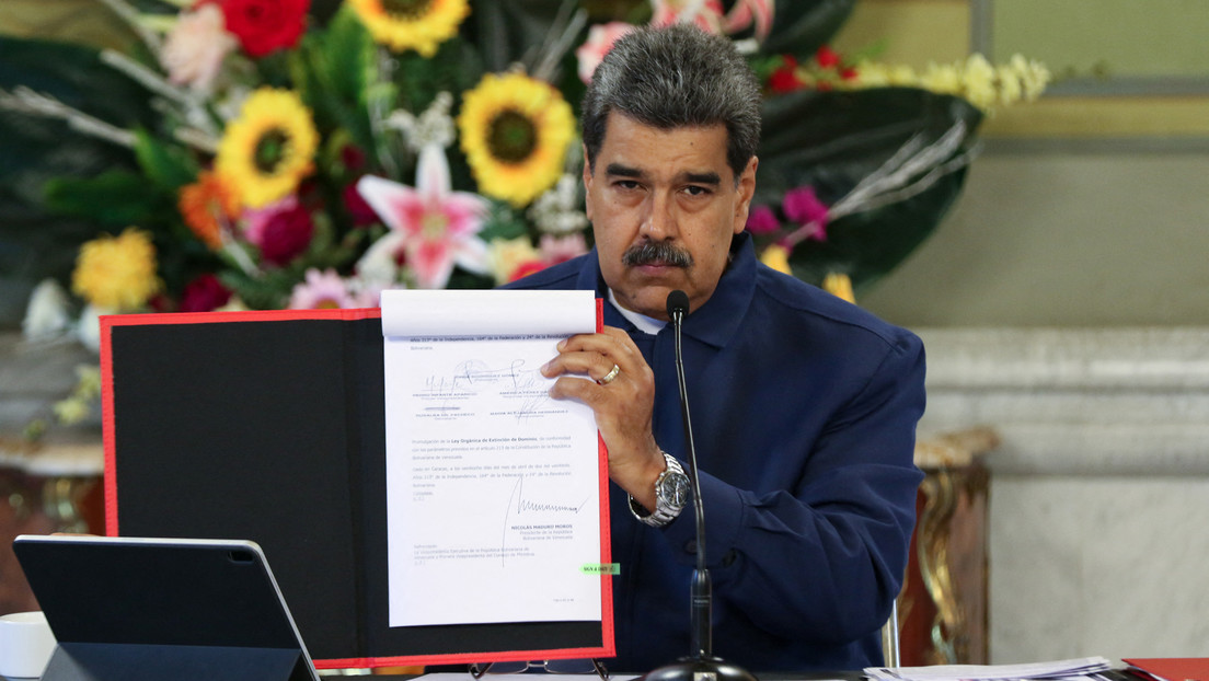 Maduro promulga una ley para expropiar recursos incautados a la corrupción