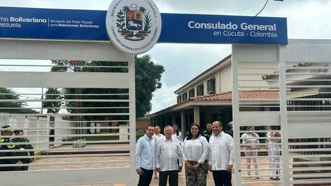 Venezuela reabre su primer consulado en Colombia tras el restablecimiento de las relaciones