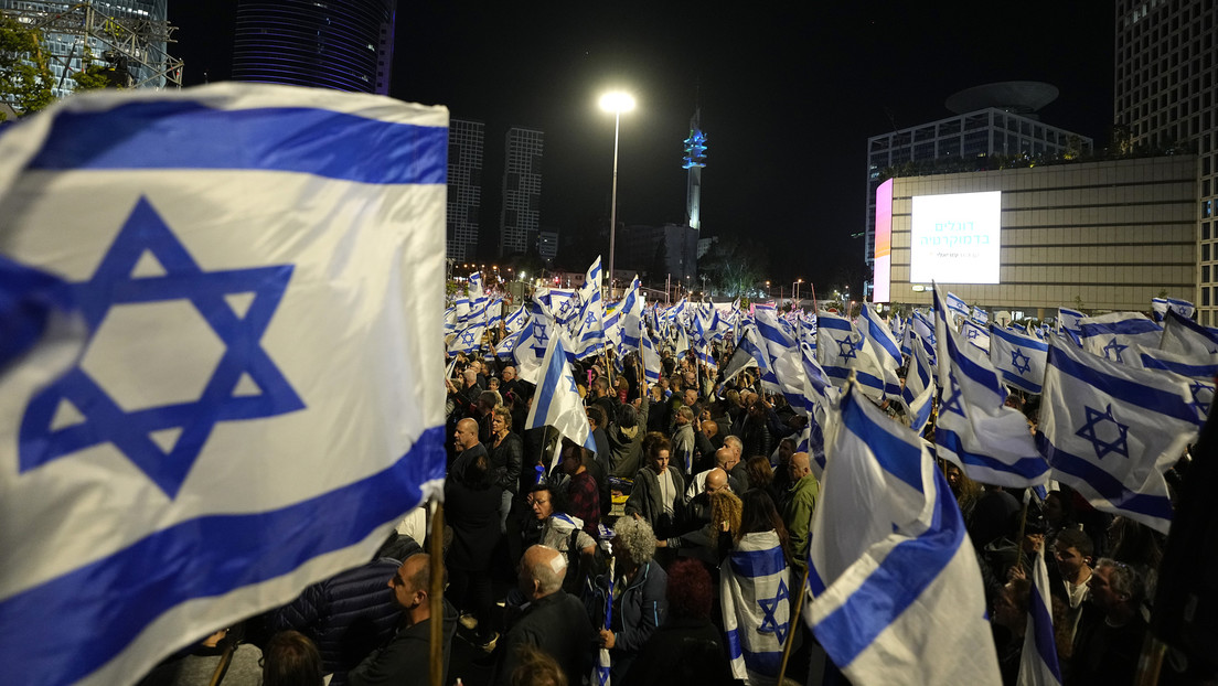 Nuevas protestas desbordan Israel antes de que reabra el Parlamento (VIDEOS)