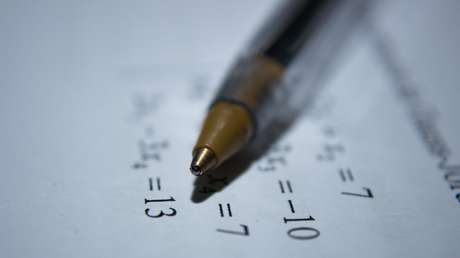 Un estudiante chino corrige un error del comité del último Premio Nobel de Física (FOTO)