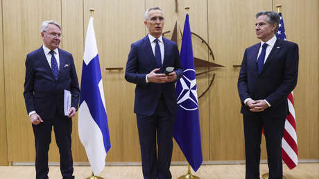 Finlandia se une oficialmente a la OTAN